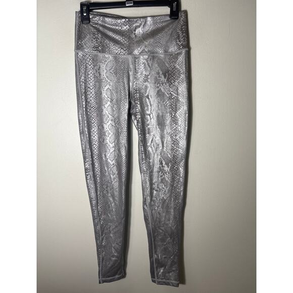 Mono B Silver Snakeskin Athletic Leggings Sz M - Picture 1 of 2
